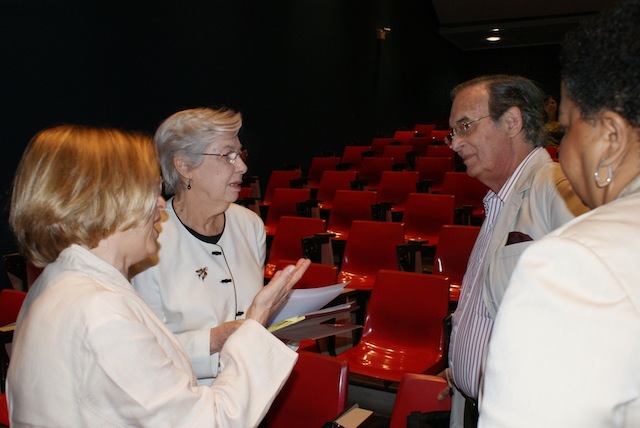 Dra. Reardon y profesores