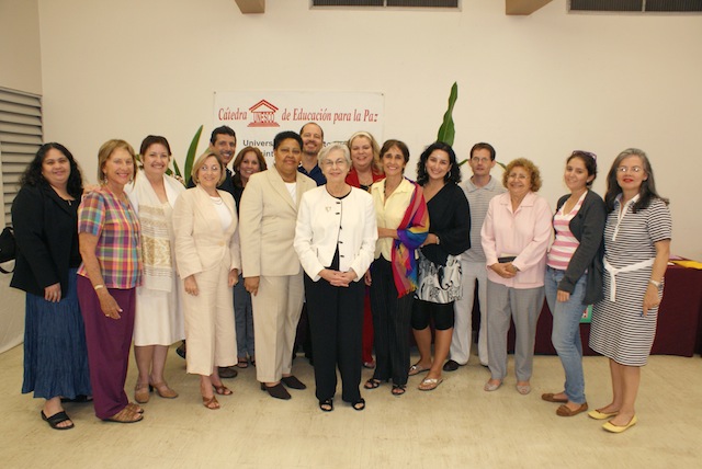 Dra. Reardon y público