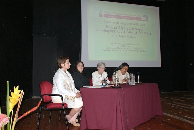 Panel Reardon 2